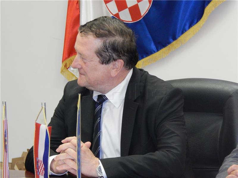 Čačić i Boras potpisali ugovore o suradnji u Varaždinskoj županiji