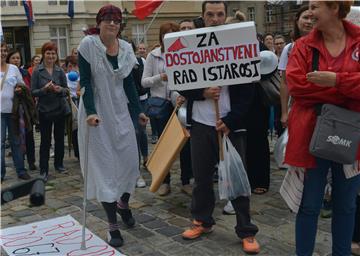 Prosvjed "Za dostojanstveni rad i starost - Ne radu do 67"