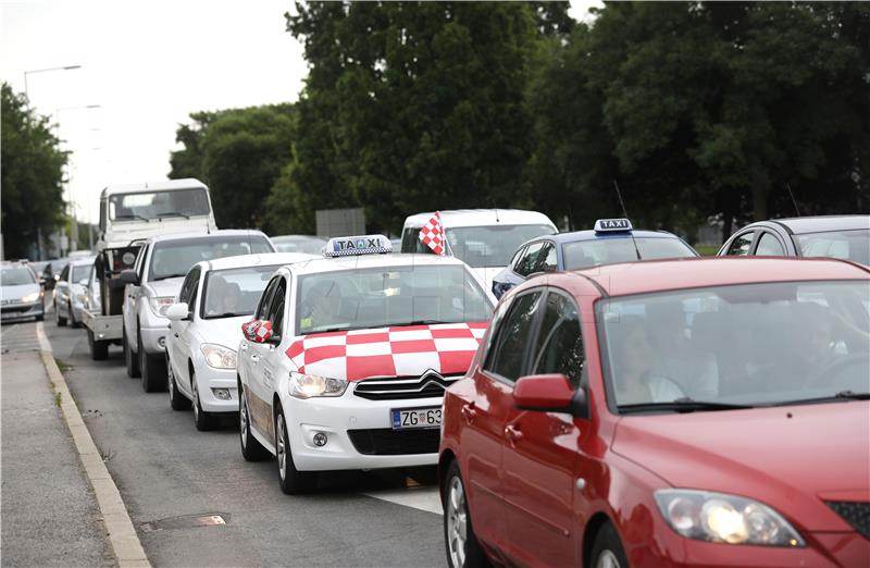 Vozači na križanju Savske i Slavonske nisu zaustavili promet u akciji #UGASIMOTOR