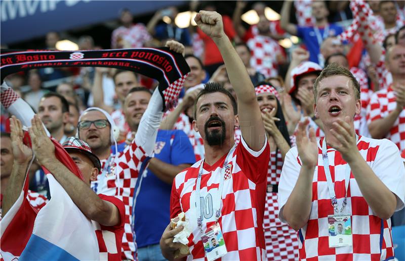 SP Rusija: Navijači na stadionu pred utakmicu Hrvatska - Nigerija