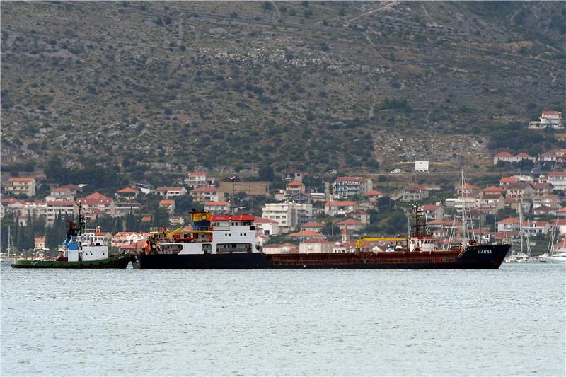 Havarirani turski brod "Haksa" dotegljen u Brodotrogir