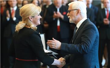 Predsjednica Kolinda Grabar-Kitarović uručila je odlikovanja i priznanja Republike Hrvatske