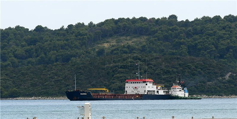 Havarirani turski brod "Haksa" dotegljen u Brodotrogir