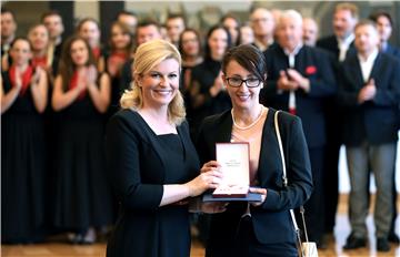 Predsjednica Kolinda Grabar-Kitarović uručila je odlikovanja i priznanja Republike Hrvatske