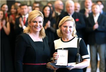 Predsjednica Kolinda Grabar-Kitarović uručila je odlikovanja i priznanja Republike Hrvatske