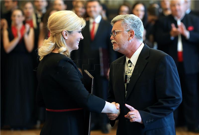 Predsjednica Kolinda Grabar-Kitarović uručila je odlikovanja i priznanja Republike Hrvatske