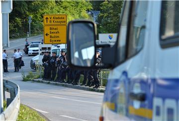 Karlovac police chief says situation at Maljevac border crossing under control