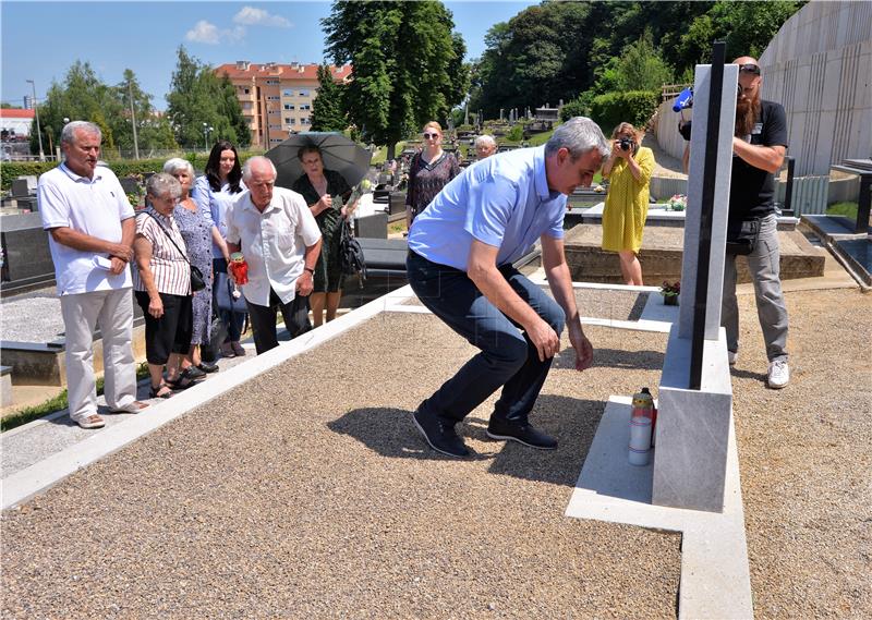 Karlovac: Vraćena ploča s popisom žrtava fažizma na židovskom groblju