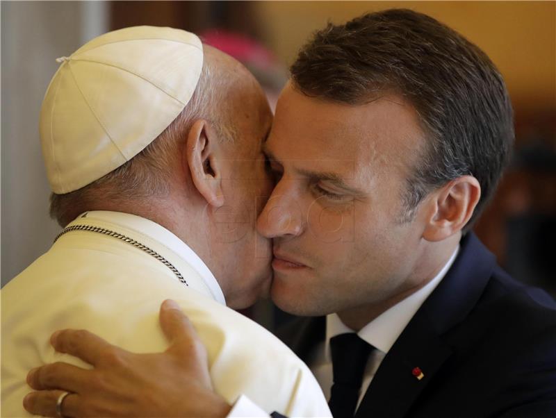 VATICAN FRANCE MACRON