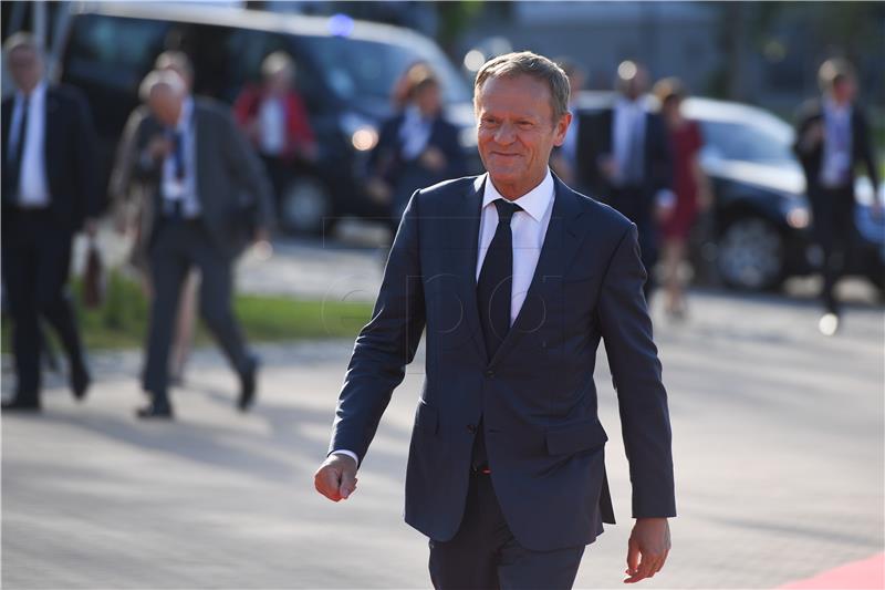 Tusk poziva EU da se pripremi na najgori scenarij s Trumpom