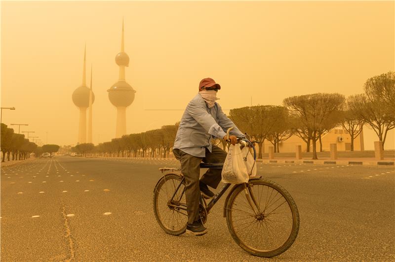 KUWAIT WEATHER DUST STORM