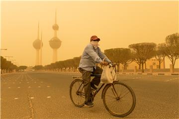 KUWAIT WEATHER DUST STORM