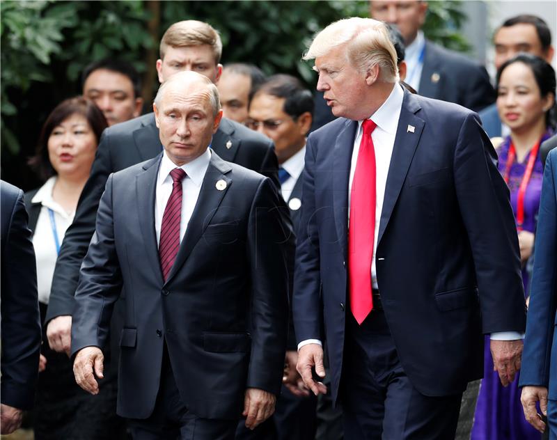 Trump kaže da bi se s Putinom mogao sastati u Helsinkiju nakon summita NATO-a