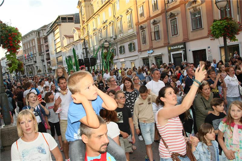 Divovski kukci otvorili festival Tobogan