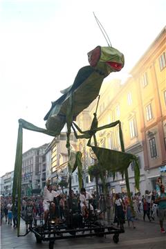 Divovski kukci otvorili festival Tobogan