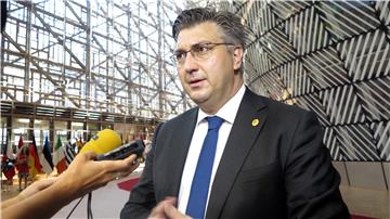 Plenković: U Hrvatskoj neće biti kontroliranih centara za prihvat migranata