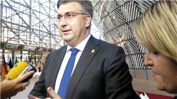 Plenković: U Hrvatskoj neće biti kontroliranih centara za prihvat migranata