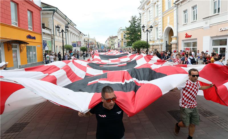 SP Rusija: 60 metarska zastava u Nižnjem Novgorodu