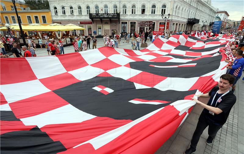 SP Rusija: 60 metarska zastava u Nižnjem Novgorodu