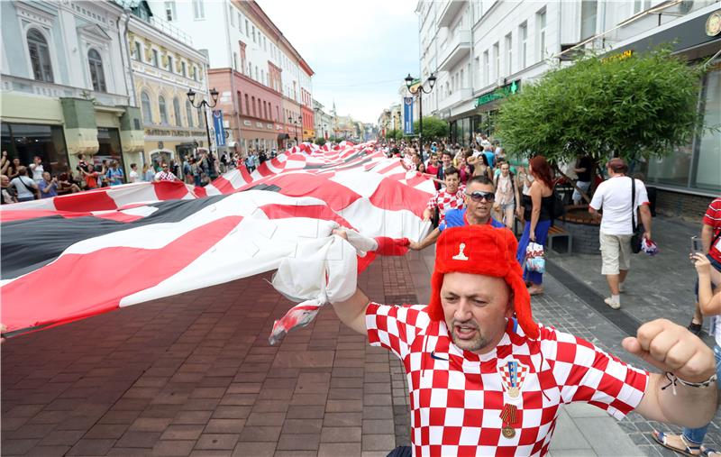 SP Rusija: 60 metarska zastava u Nižnjem Novgorodu