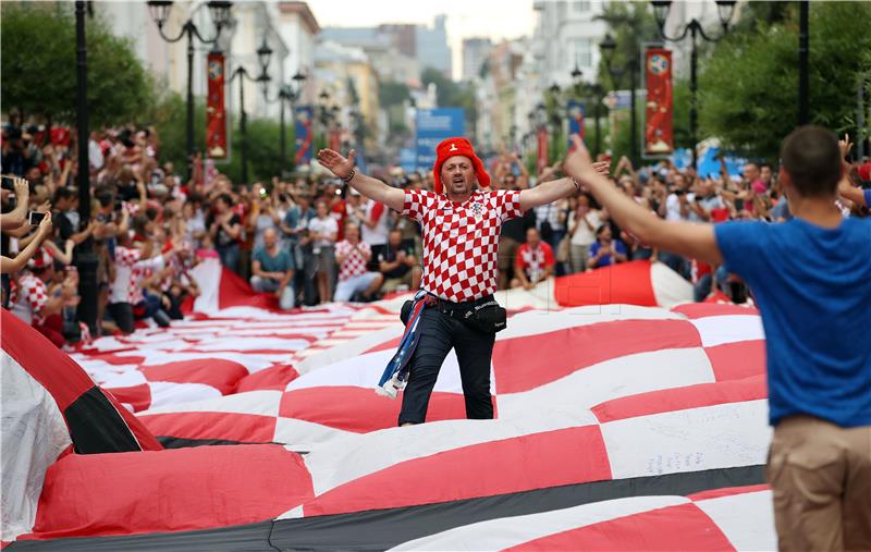 SP Rusija: 60 metarska zastava u Nižnjem Novgorodu