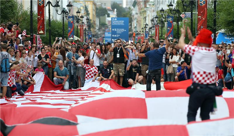 SP Rusija: 60 metarska zastava u Nižnjem Novgorodu