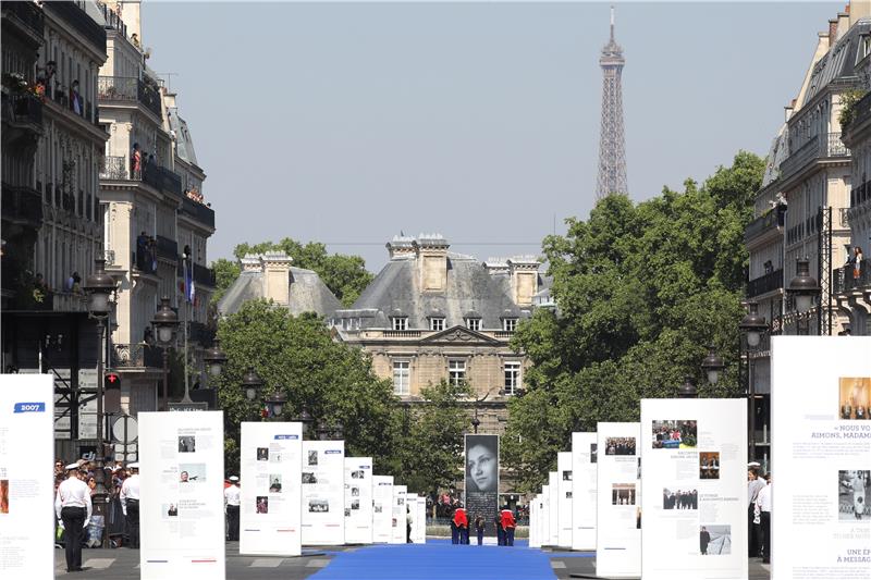 FRANCE SIMONE VEIL TRIBUTE