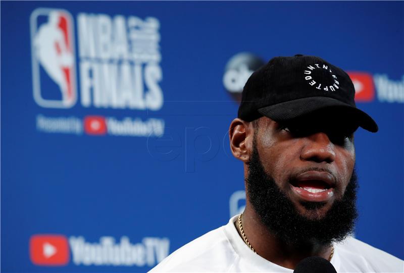 LeBron James prešao u LA Lakerse