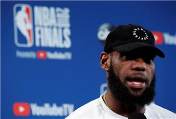 LeBron James prešao u LA Lakerse