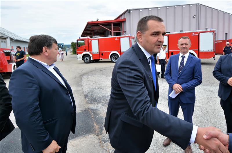 Dobrovoljna vatrogasna društva te jedinice lokalne samouprave dobili višenamjenske autocistrene