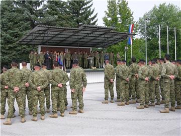 Doček pripadnika 1. hrvatskog kontingenta u Petrinji