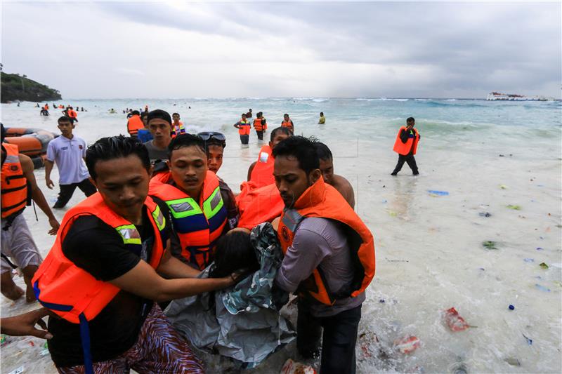 Najmanje 29 umrlih, 41 nestali u najnovijem potonuću trajekta u Indoneziji 