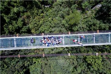 CHINA GLASS BRIDGE