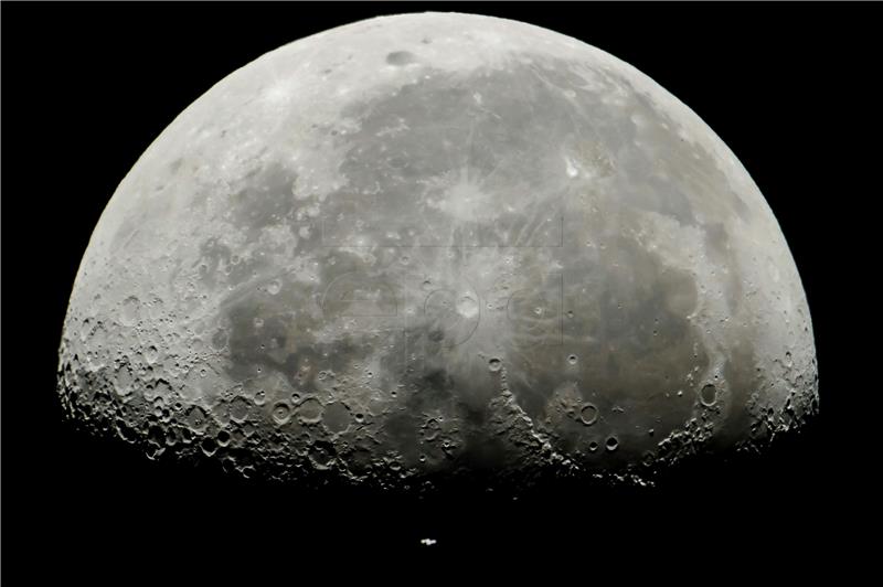 HUNGARY ASTRONOMY MOON