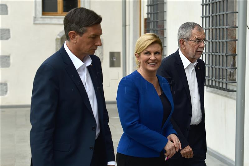 Kitarović, Pahor i van der Bellen na trilateralnom sastanku u Sloveniji