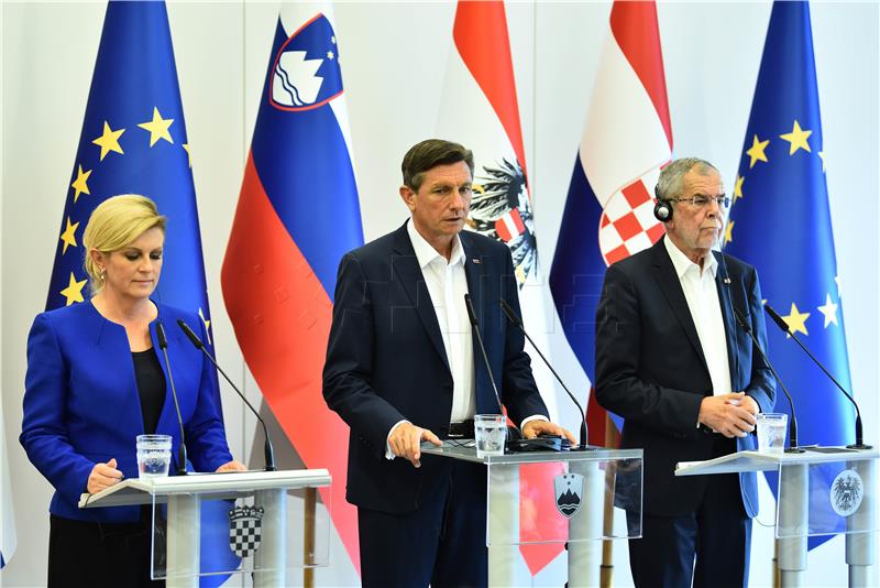 Tidskovna konferencija nakon trilateralnog sasatanka predsjednika, Hrvatske, Slovenije i Austrije