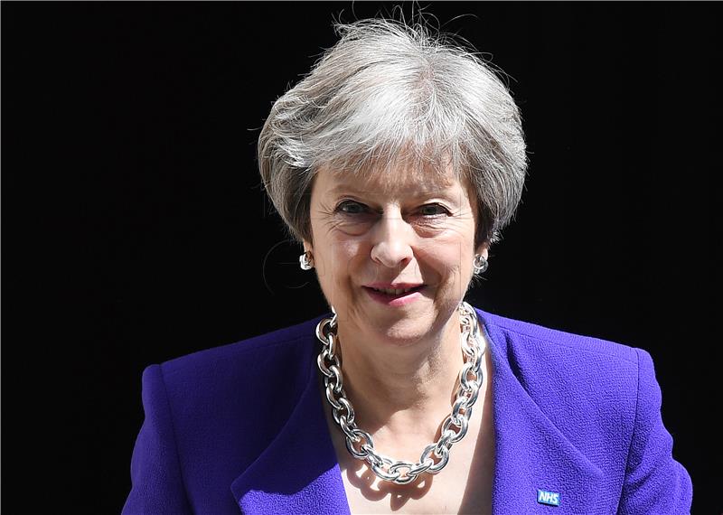 Spor oko brexita: Theresa May izgubila dva važna člana svoje vlade