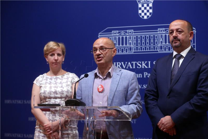 Konferencija za medije Kluba zastupnika Živog zida i SNAGA-e