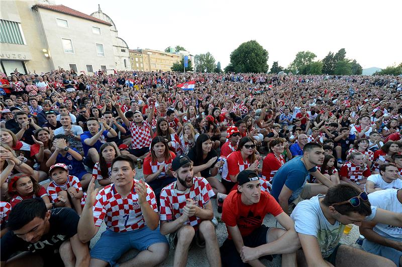 Gledanje polufinalne utakmice Hrvatska - Engleska u Zadru