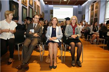 Dodjela diploma studentima diplomskoga studija Sveučilišta u Zagrebu i Sveučilišta u Orléansu