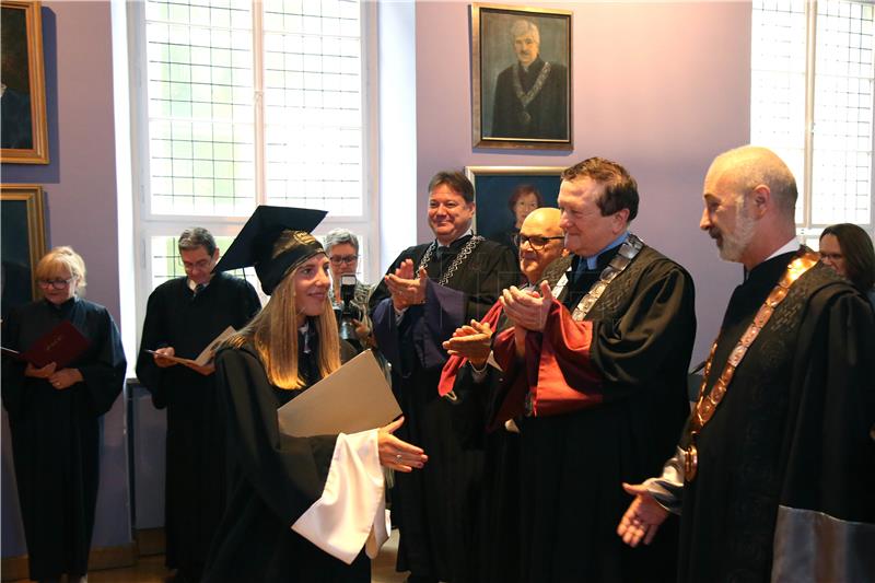 9th generation of bioindustry students from Zagreb and Orleans presented with degrees