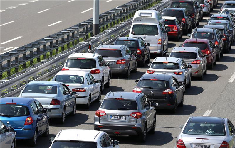 HAK: Pojačan promet na glavnim prometnicama