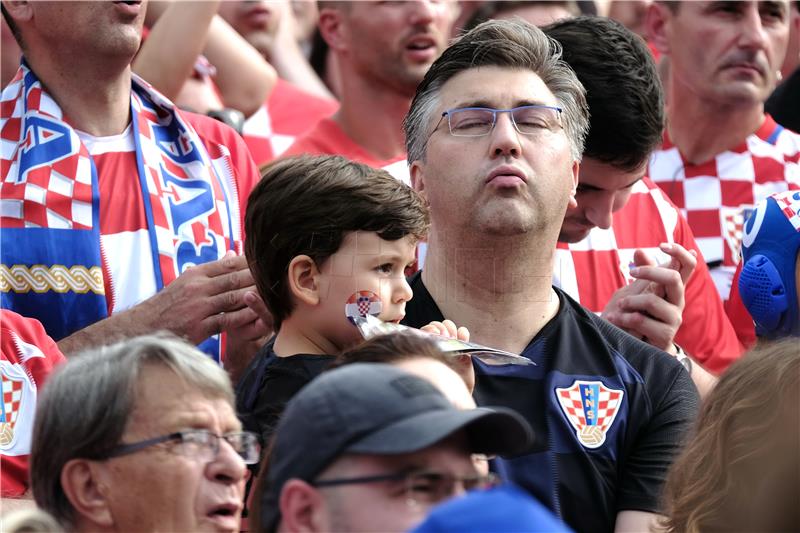 Premijer prati utakmicu Hrvatska - Francuska