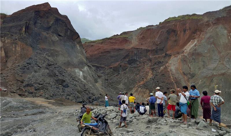 (FILE) MYANMAR JADE MINE LANDSLIDE