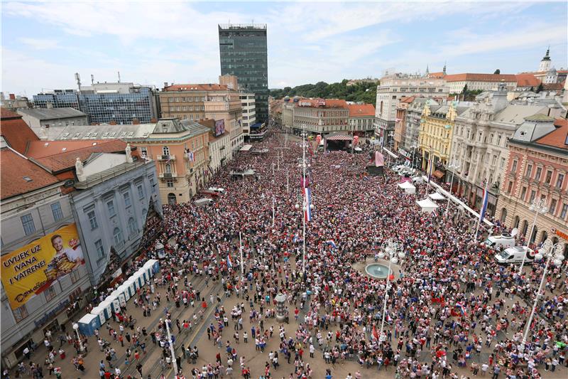 Doček "Vatrenih" na Trgu bana Jelačića