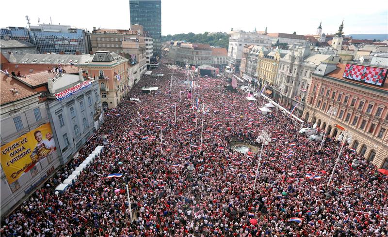 Doček "Vatrenih" na Trgu bana Jelačića