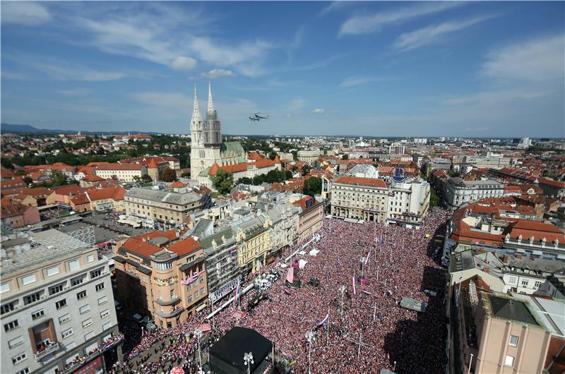 Doček "Vatrenih" na Trgu bana Jelačića