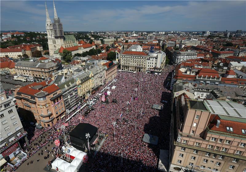 Doček "Vatrenih" na Trgu bana Jelačića