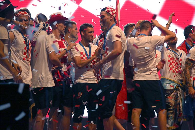 Vatreni stigli na Jelačićev trg koji je "eksplodirao" od oduševljenja