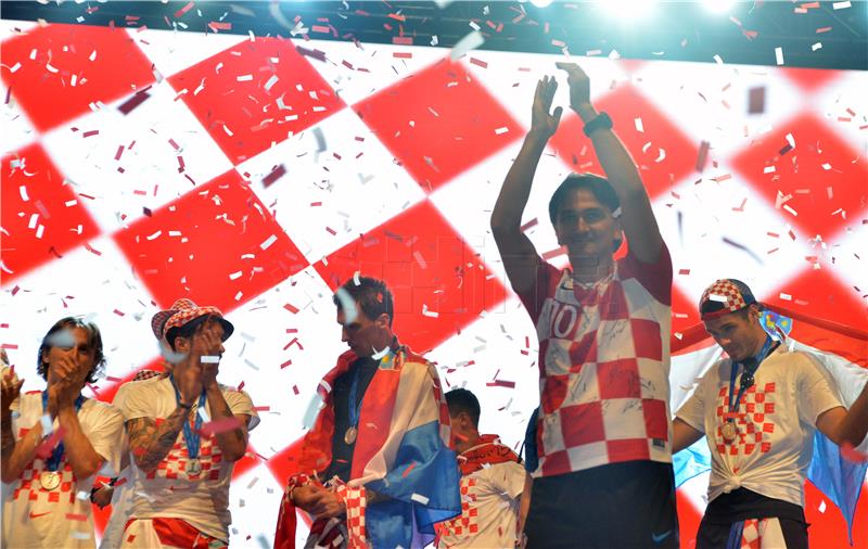 Vatreni stigli na Jelačićev trg koji je "eksplodirao" od oduševljenja